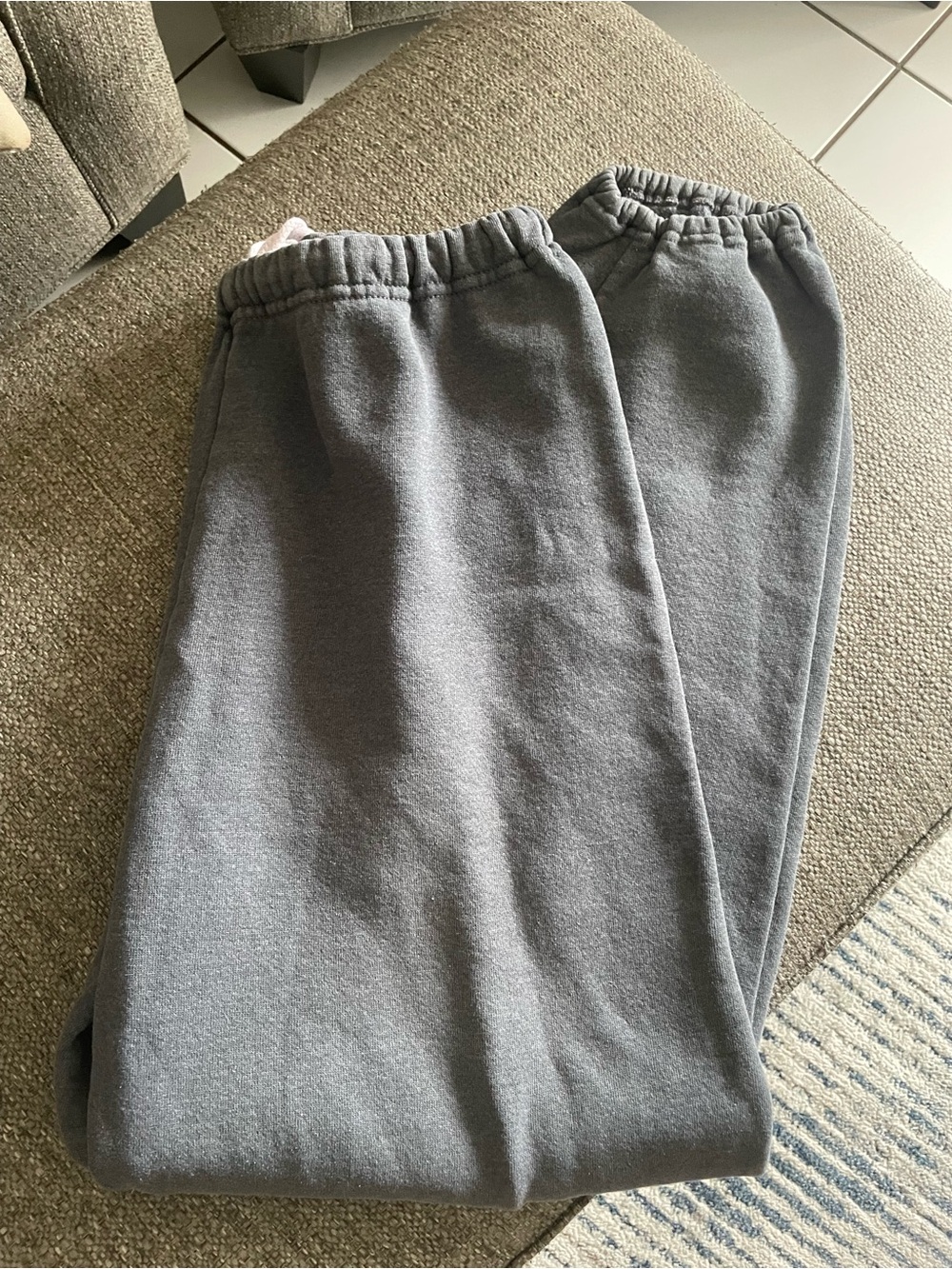 Russell athletic grey sweatpants, unisex size large